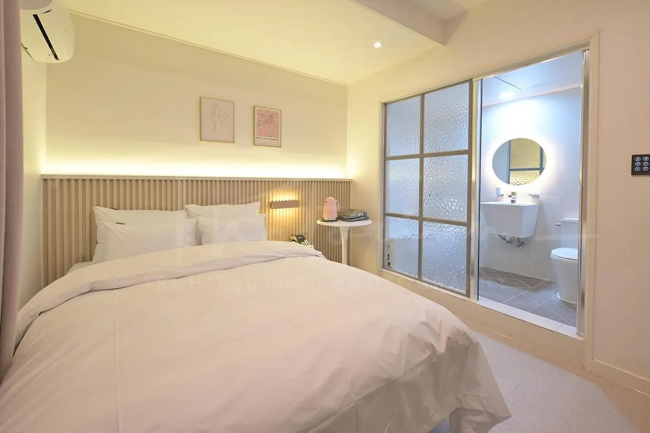 Take 1 Hotel Incheon