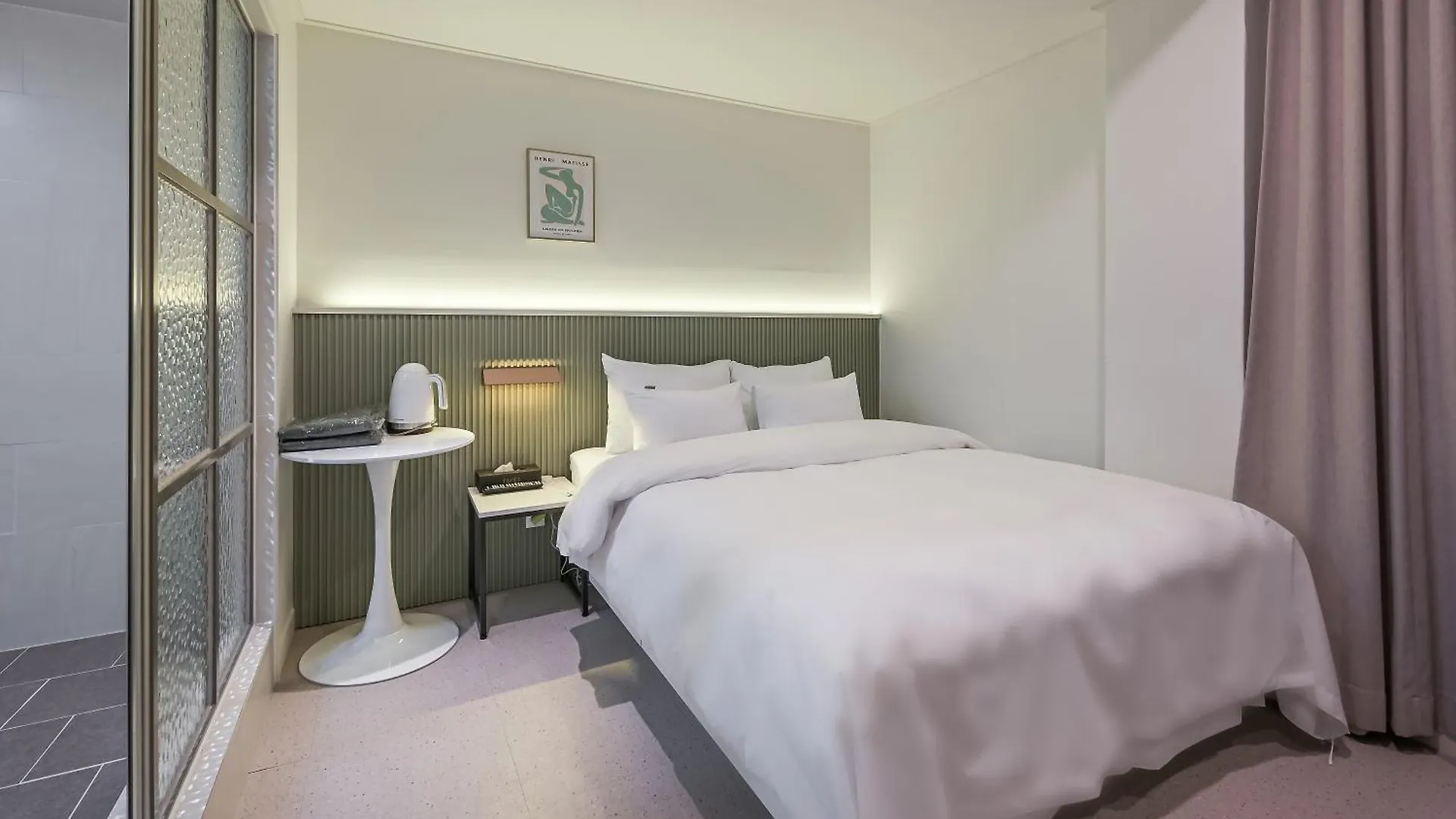 Take 1 Hotel Incheon